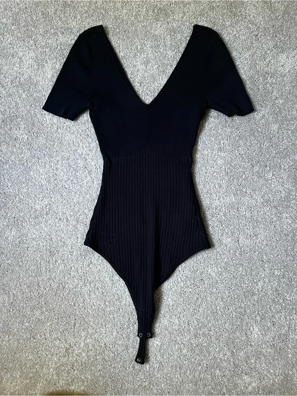 Abercrombie Black Ribbed V-Neck One-Piece Bodysuit - Picture 1 of 4